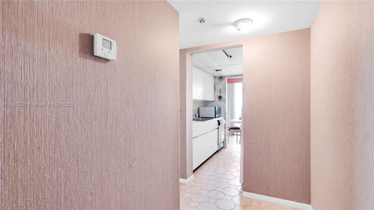 Vendido Recientemente: $750,000 (2 camas, 2 baños, 1005 Pies cuadrados)