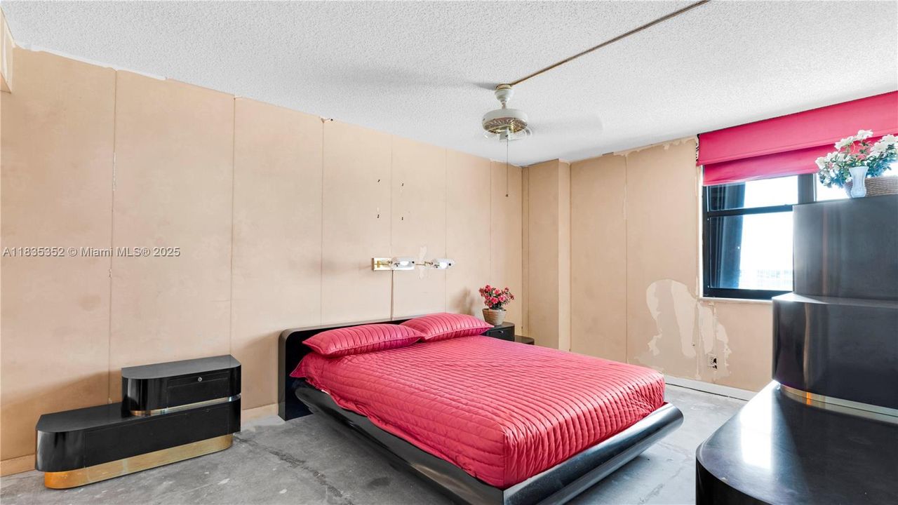 Vendido Recientemente: $750,000 (2 camas, 2 baños, 1005 Pies cuadrados)