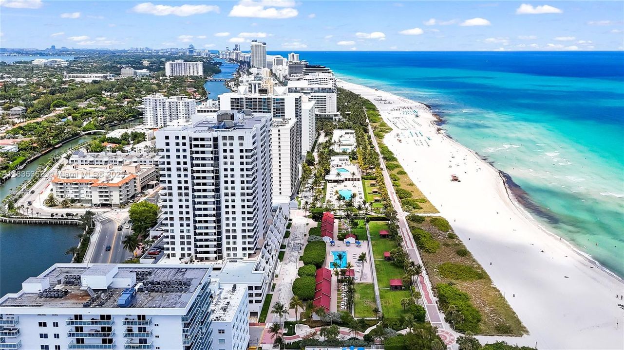 Vendido Recientemente: $750,000 (2 camas, 2 baños, 1005 Pies cuadrados)