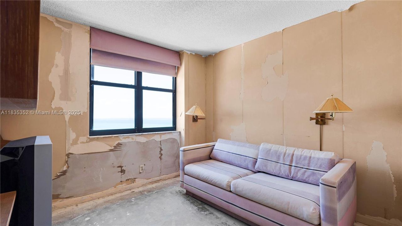 Vendido Recientemente: $750,000 (2 camas, 2 baños, 1005 Pies cuadrados)