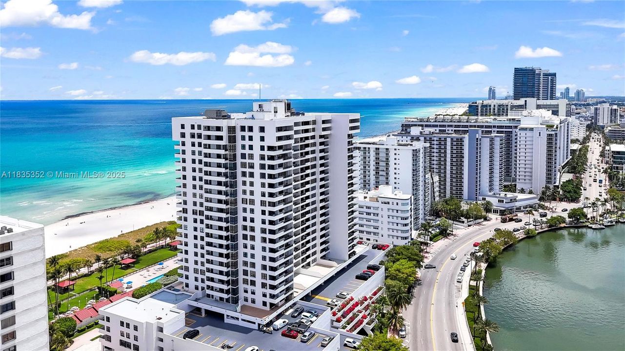 Vendido Recientemente: $750,000 (2 camas, 2 baños, 1005 Pies cuadrados)