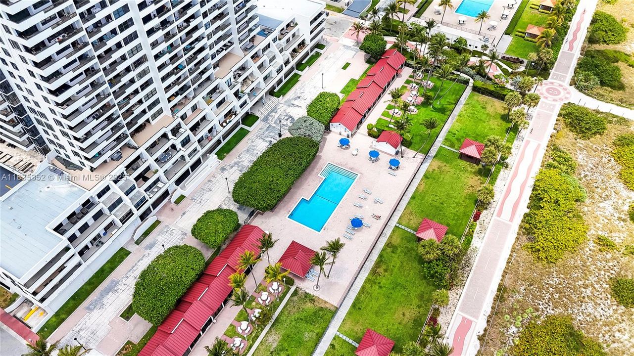 Vendido Recientemente: $750,000 (2 camas, 2 baños, 1005 Pies cuadrados)