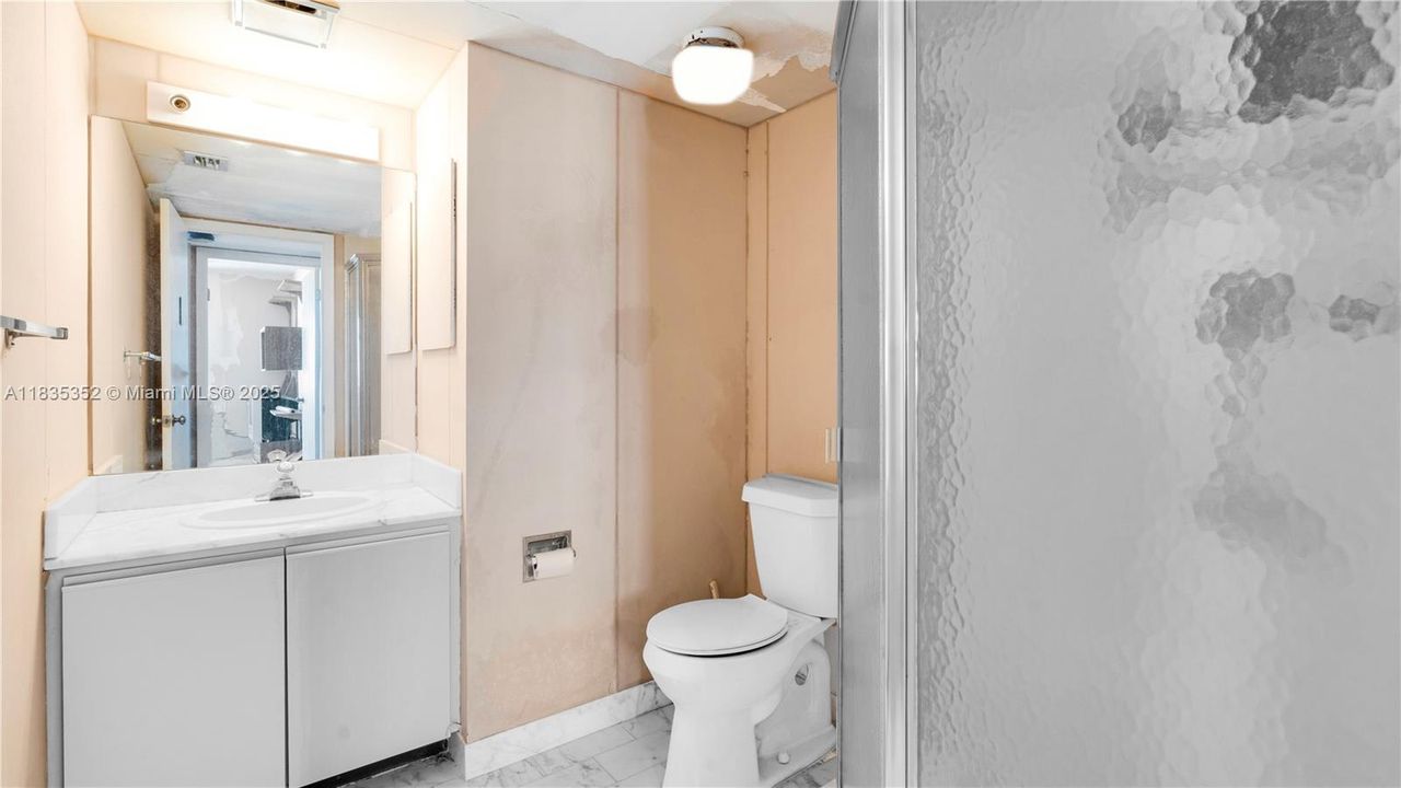 Vendido Recientemente: $750,000 (2 camas, 2 baños, 1005 Pies cuadrados)