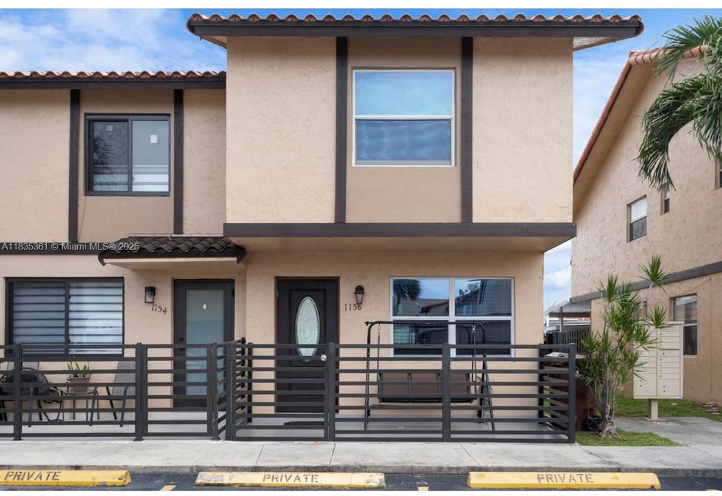 For Sale: $450,000 (3 beds, 2 baths, 1053 Square Feet)