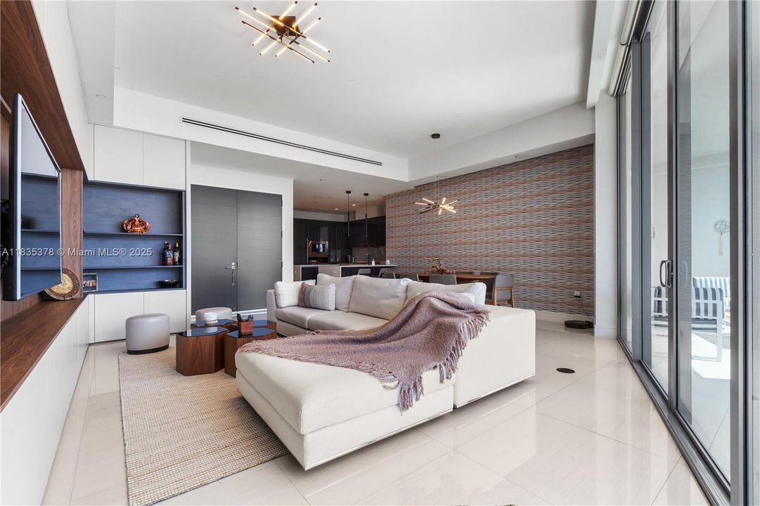 待售: $1,750,000 (4 贝兹, 4 浴室, 2307 平方英尺)