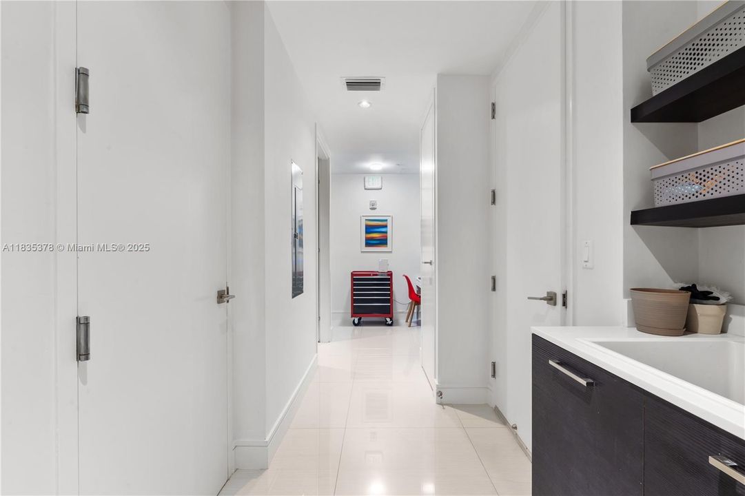 待售: $1,750,000 (4 贝兹, 4 浴室, 2307 平方英尺)