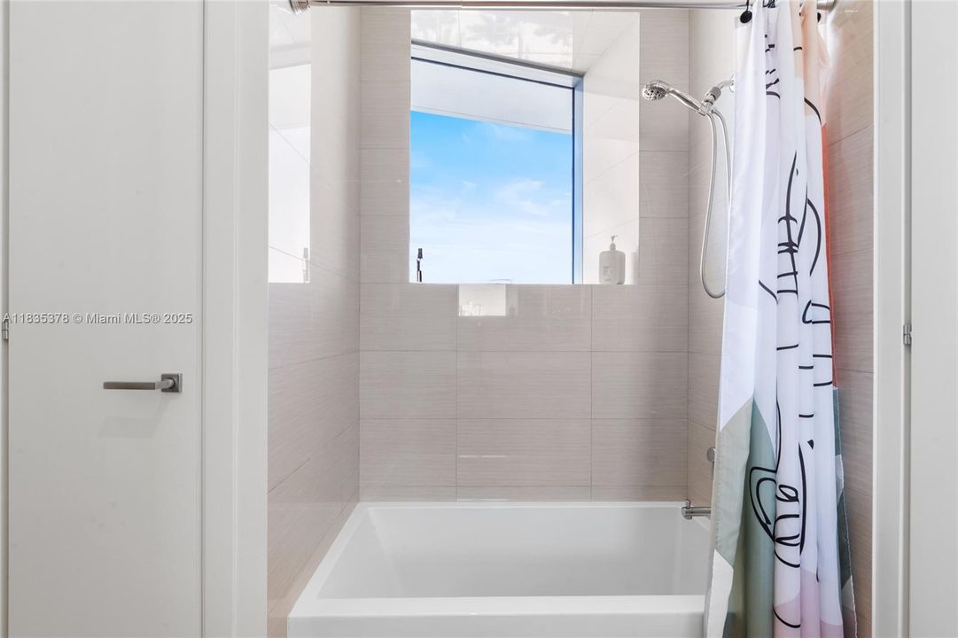 待售: $1,750,000 (4 贝兹, 4 浴室, 2307 平方英尺)