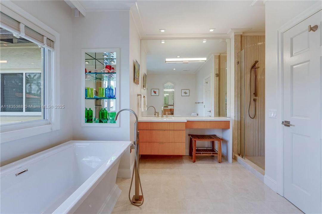 Vendido Recientemente: $1,900,000 (3 camas, 3 baños, 3132 Pies cuadrados)