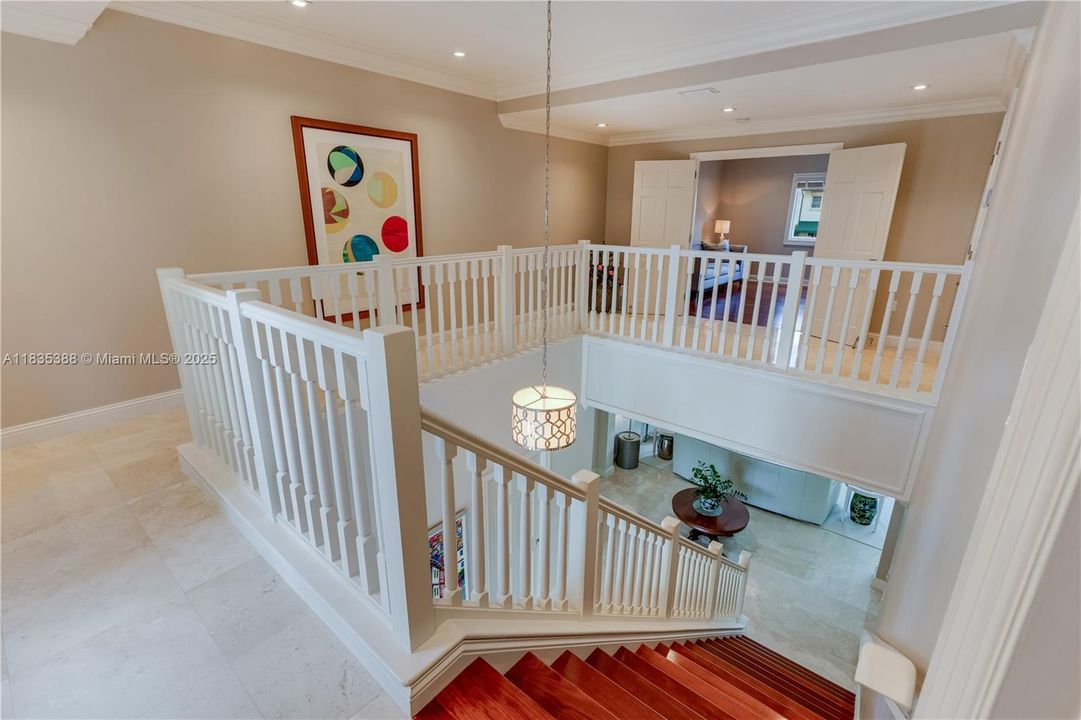 Vendido Recientemente: $1,900,000 (3 camas, 3 baños, 3132 Pies cuadrados)