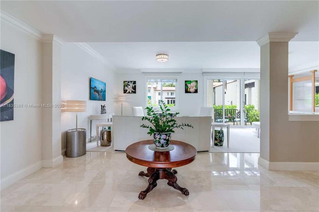 Vendido Recientemente: $1,900,000 (3 camas, 3 baños, 3132 Pies cuadrados)