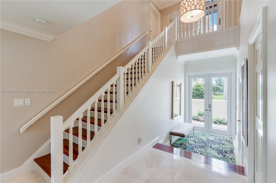 Vendido Recientemente: $1,900,000 (3 camas, 3 baños, 3132 Pies cuadrados)