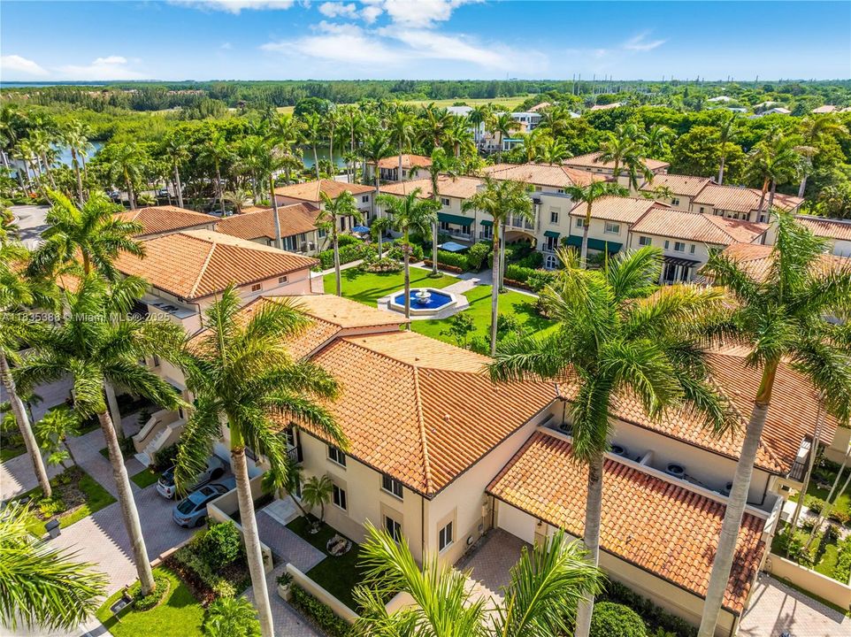 Vendido Recientemente: $1,900,000 (3 camas, 3 baños, 3132 Pies cuadrados)