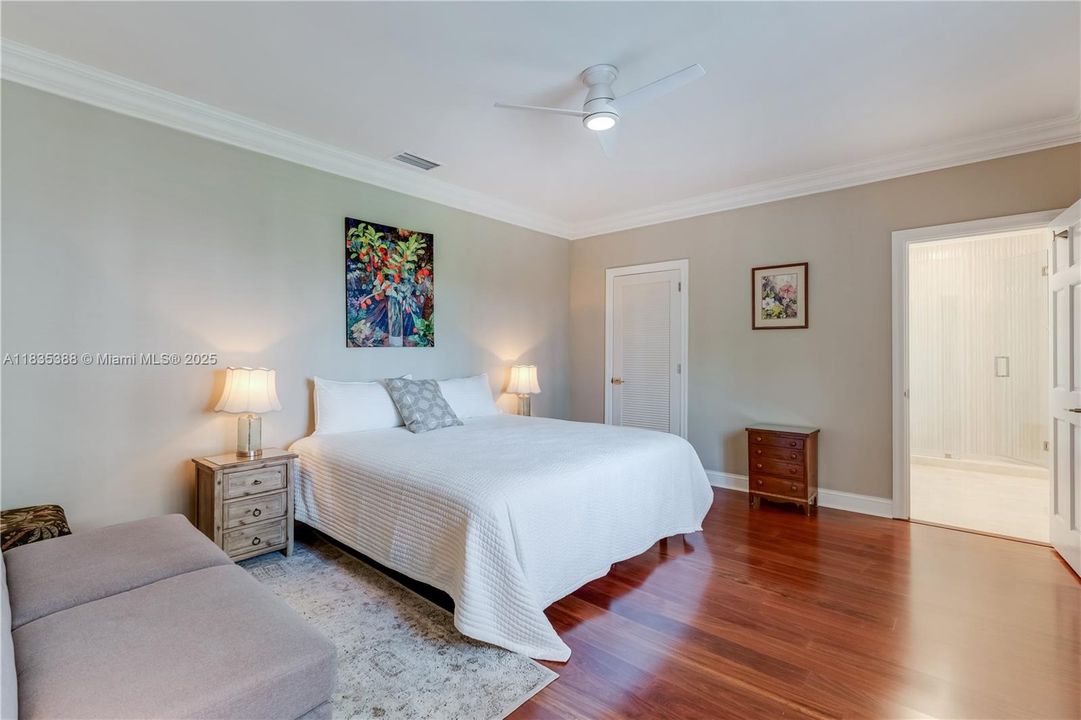 Vendido Recientemente: $1,900,000 (3 camas, 3 baños, 3132 Pies cuadrados)