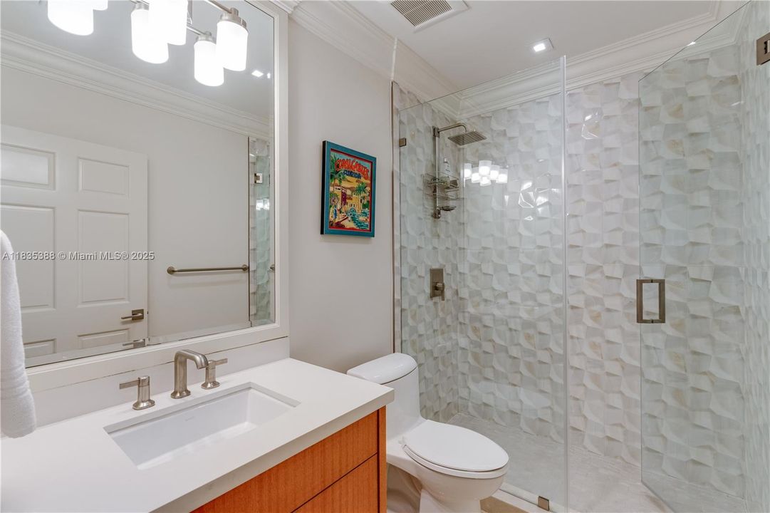 Vendido Recientemente: $1,900,000 (3 camas, 3 baños, 3132 Pies cuadrados)