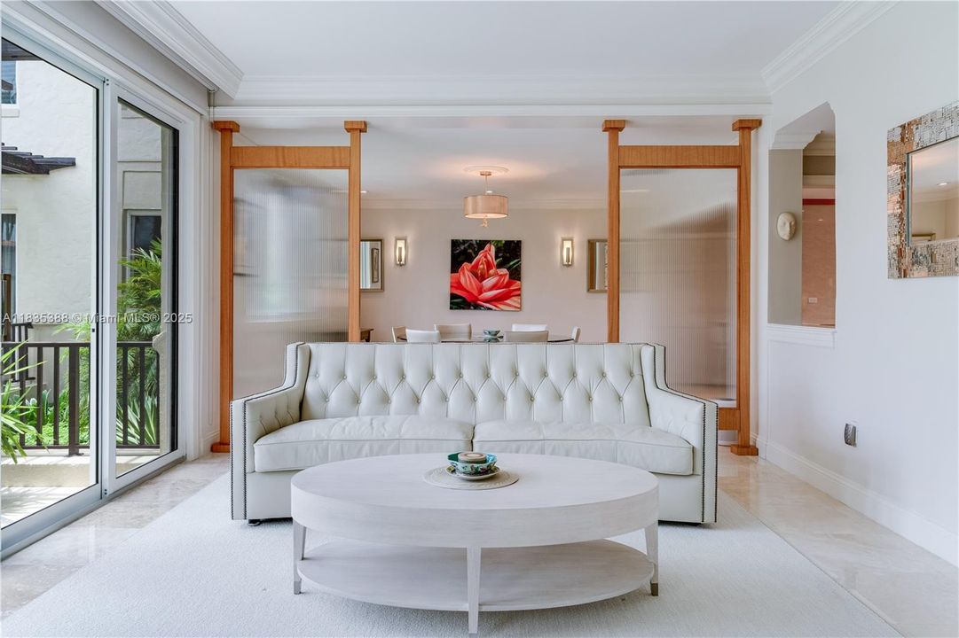 Vendido Recientemente: $1,900,000 (3 camas, 3 baños, 3132 Pies cuadrados)