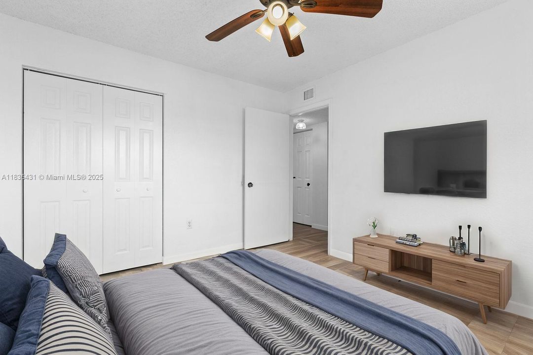 Vendido Recientemente: $199,900 (2 camas, 1 baños, 696 Pies cuadrados)