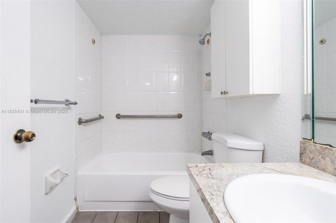 Vendido Recientemente: $199,900 (2 camas, 1 baños, 696 Pies cuadrados)