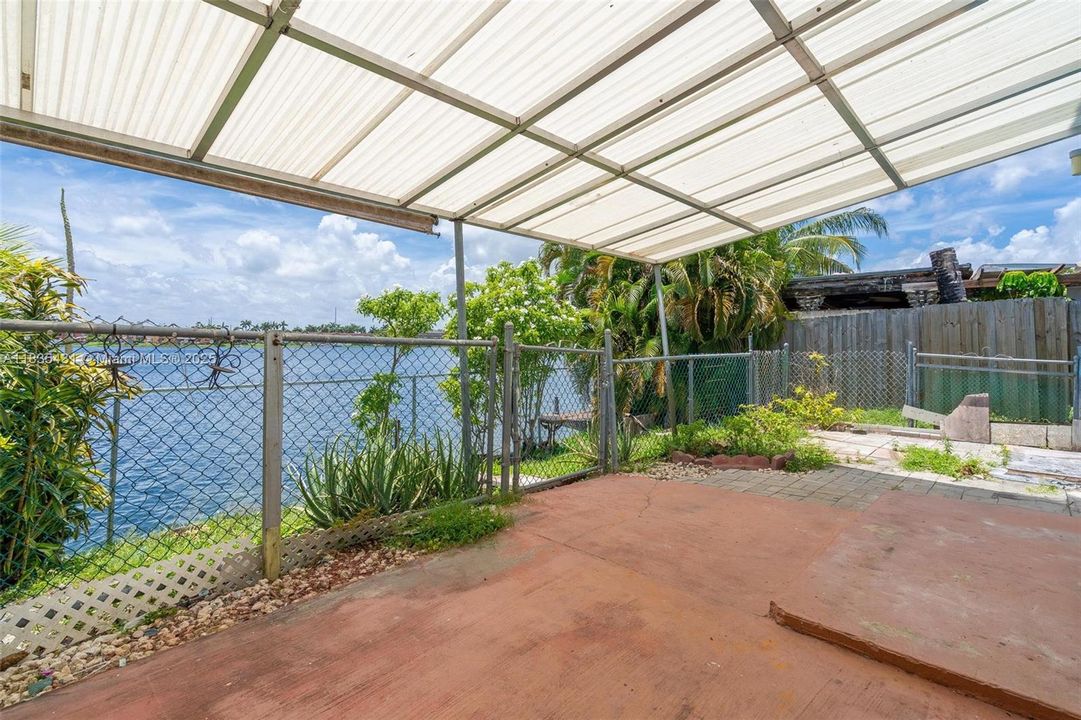 Vendido Recientemente: $199,900 (2 camas, 1 baños, 696 Pies cuadrados)