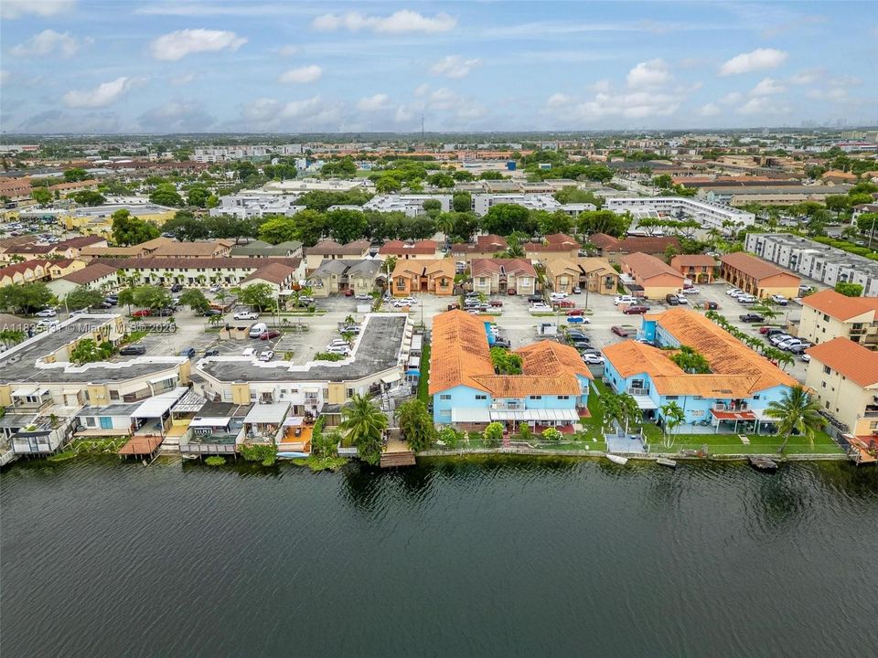 Vendido Recientemente: $199,900 (2 camas, 1 baños, 696 Pies cuadrados)