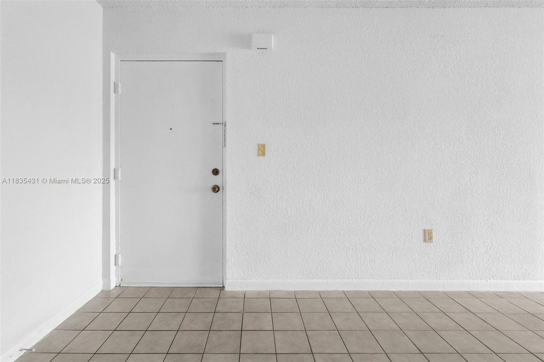 Vendido Recientemente: $199,900 (2 camas, 1 baños, 696 Pies cuadrados)