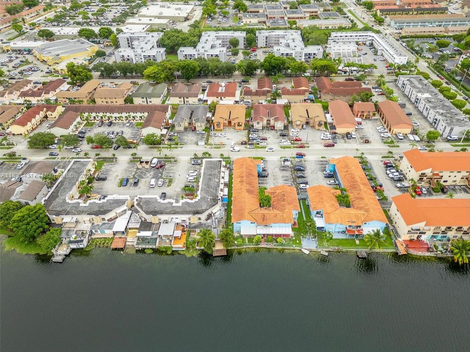 Vendido Recientemente: $199,900 (2 camas, 1 baños, 696 Pies cuadrados)