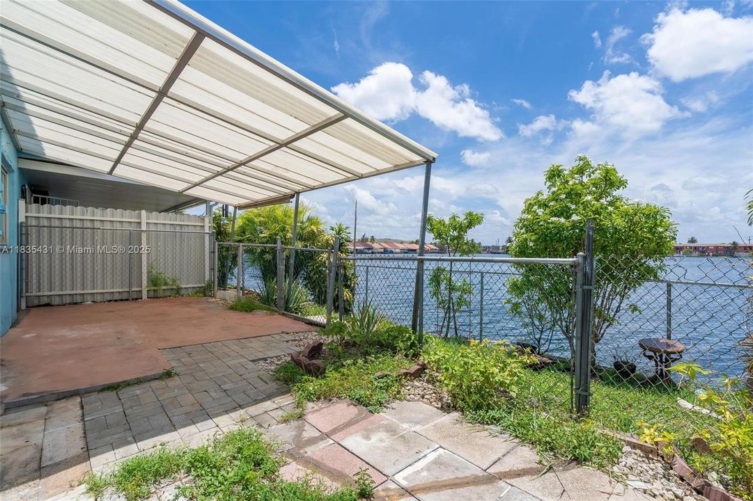 Vendido Recientemente: $199,900 (2 camas, 1 baños, 696 Pies cuadrados)