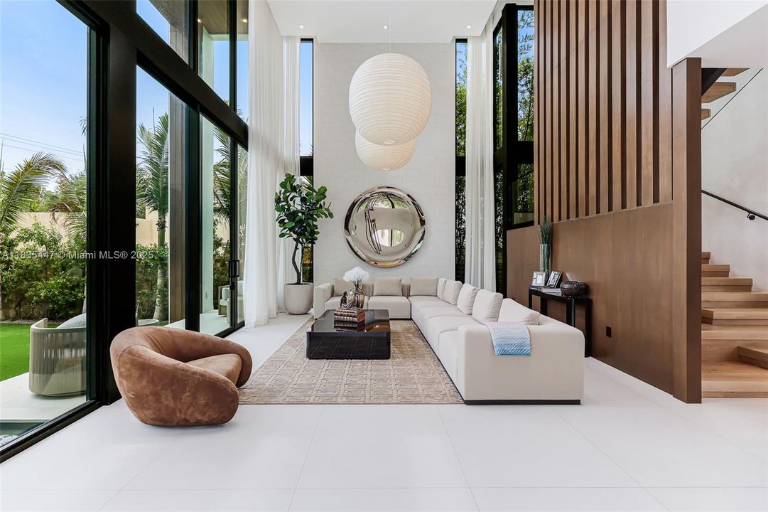 For Sale: $11,995,000 (5 beds, 6 baths, 5214 Square Feet)