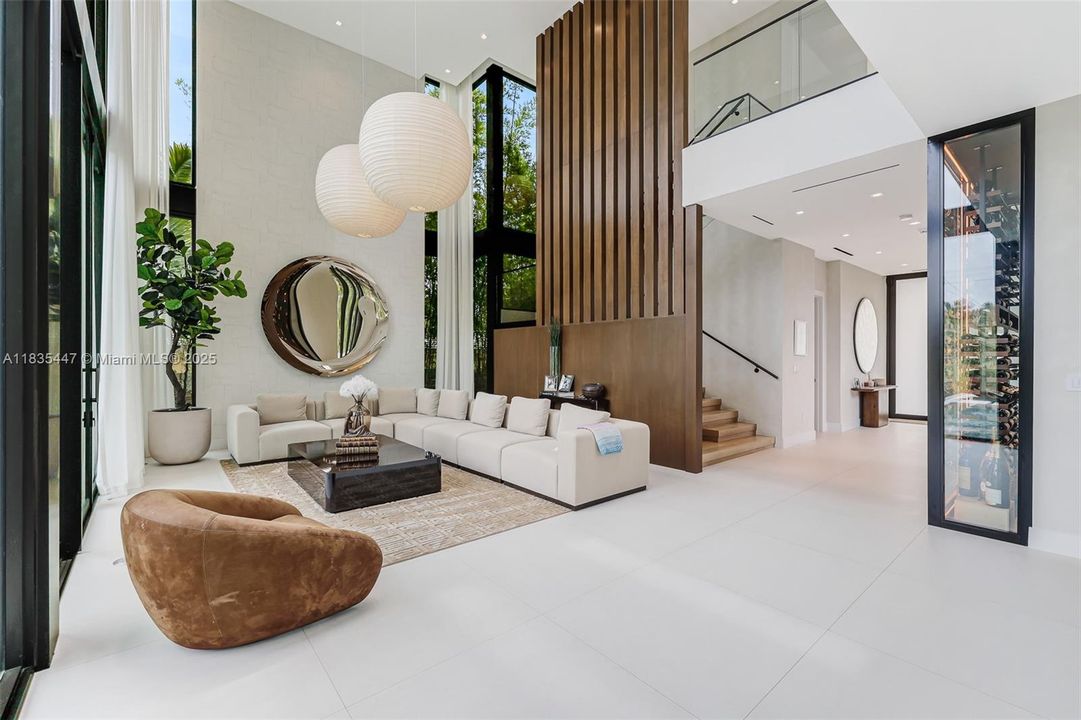 For Sale: $11,995,000 (5 beds, 6 baths, 5214 Square Feet)