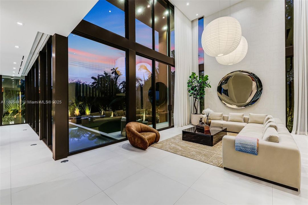 For Sale: $11,995,000 (5 beds, 6 baths, 5214 Square Feet)