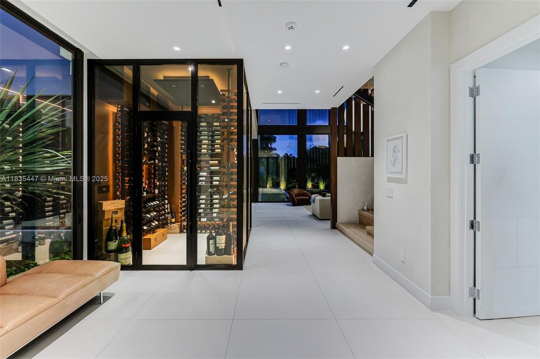For Sale: $11,995,000 (5 beds, 6 baths, 5214 Square Feet)