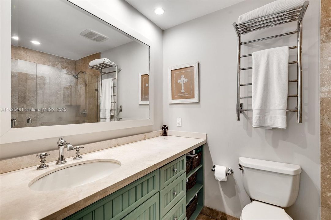 Vendido Recientemente: $1,390,000 (3 camas, 2 baños, 1683 Pies cuadrados)