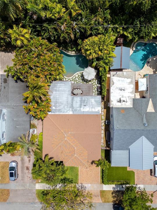 Vendido Recientemente: $1,390,000 (3 camas, 2 baños, 1683 Pies cuadrados)