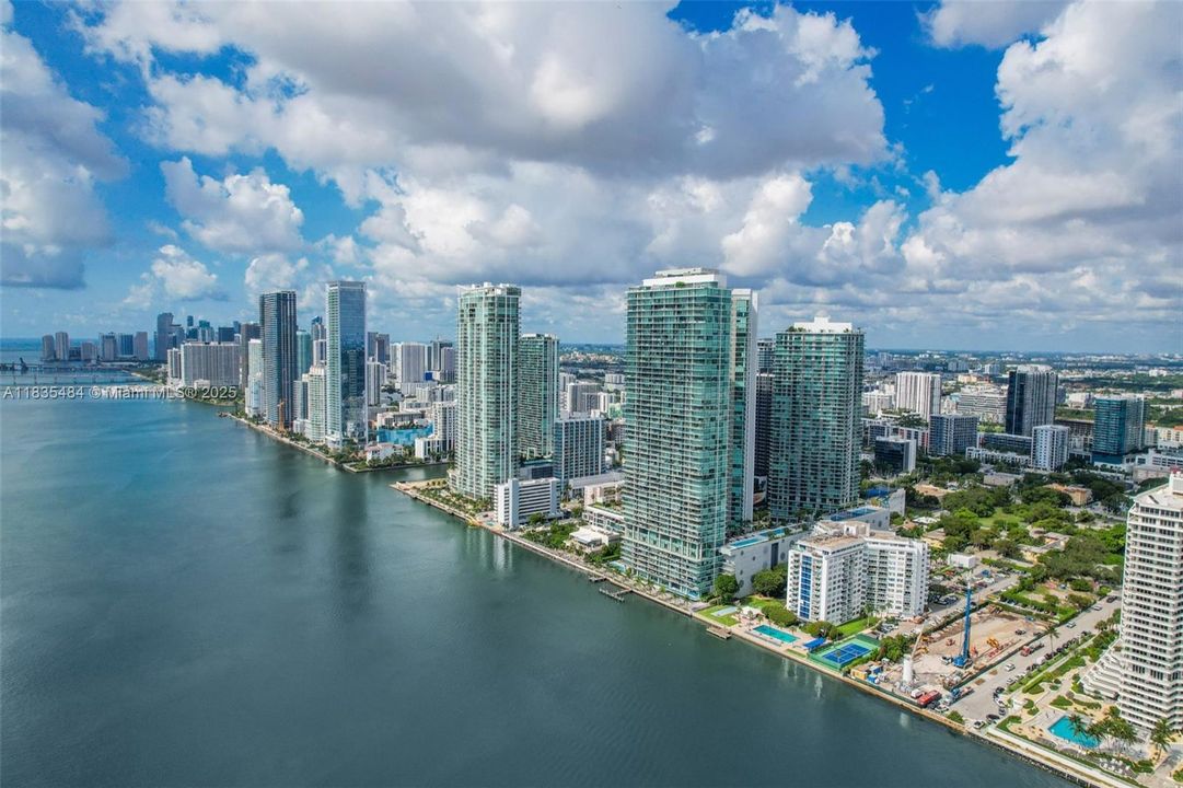 En Venta: $2,200,000 (3 camas, 3 baños, 1634 Pies cuadrados)