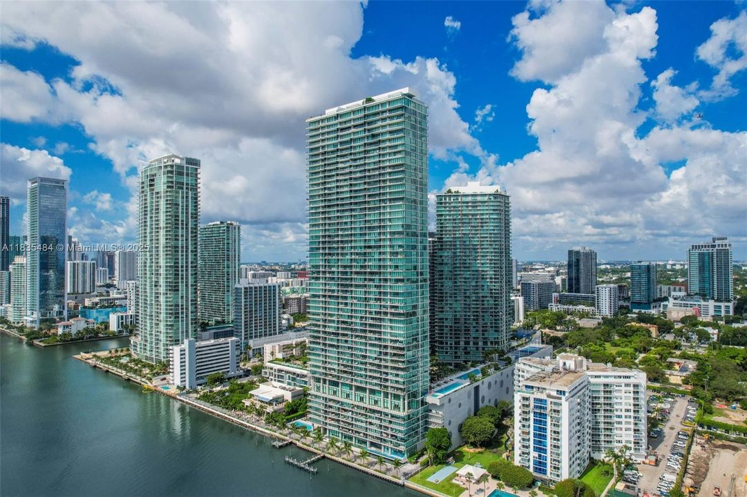 En Venta: $2,200,000 (3 camas, 3 baños, 1634 Pies cuadrados)