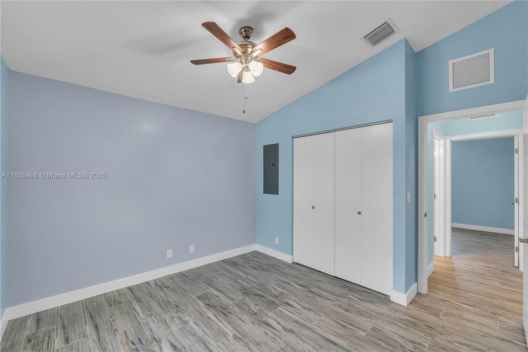 For Sale: $608,000 (3 beds, 2 baths, 1700 Square Feet)