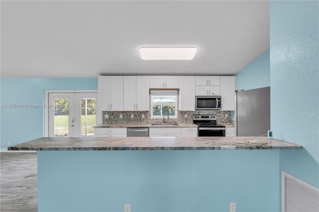 For Sale: $608,000 (3 beds, 2 baths, 1700 Square Feet)