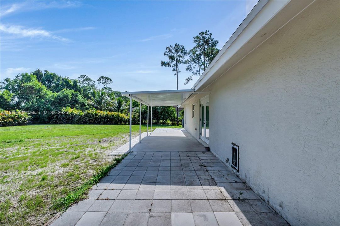 For Sale: $608,000 (3 beds, 2 baths, 1700 Square Feet)