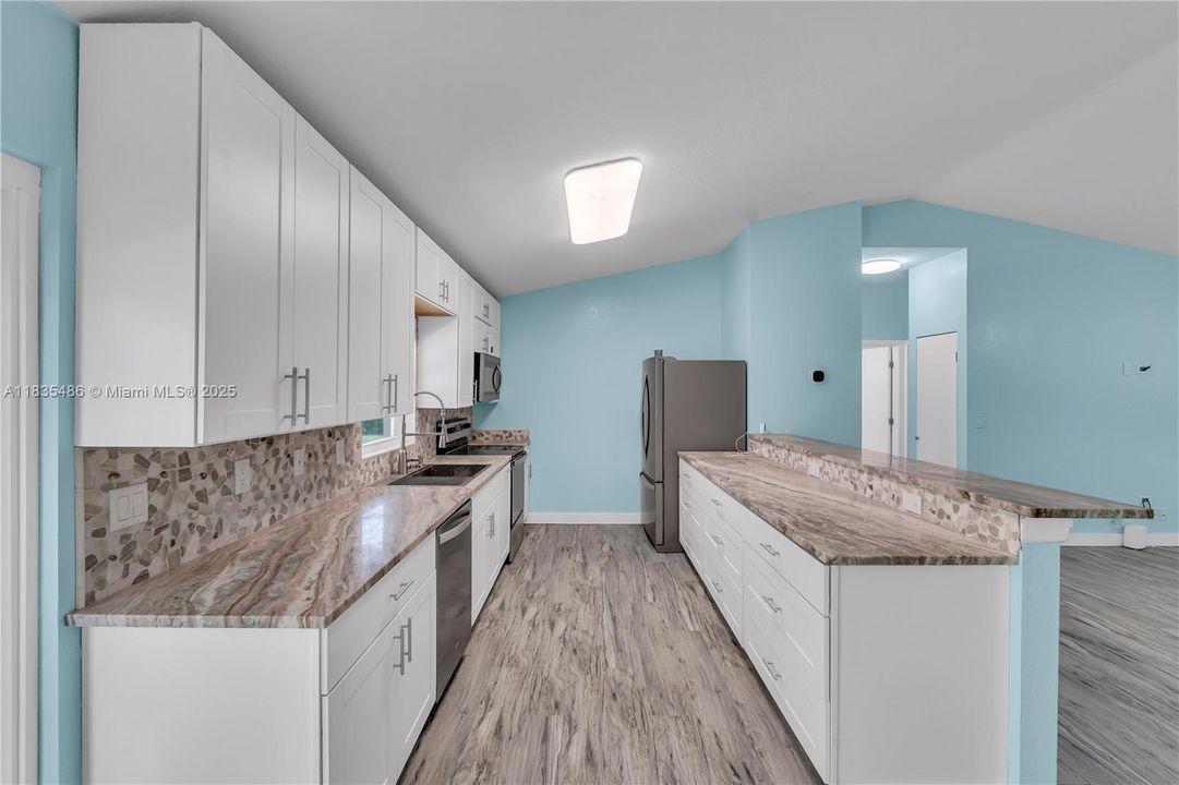 For Sale: $608,000 (3 beds, 2 baths, 1700 Square Feet)