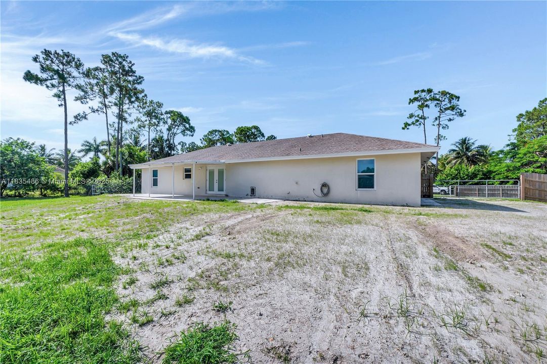 For Sale: $608,000 (3 beds, 2 baths, 1700 Square Feet)