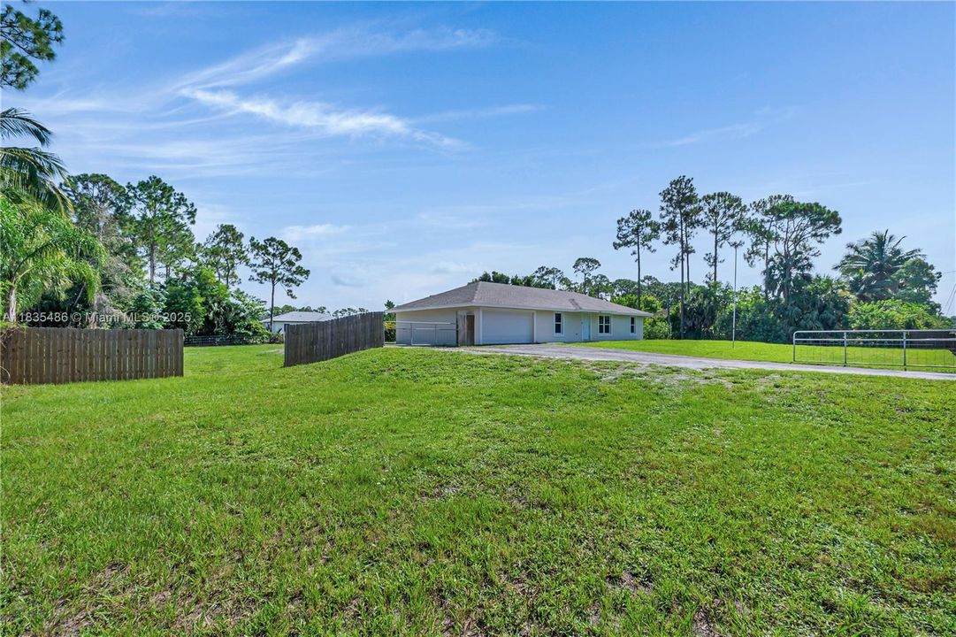 For Sale: $608,000 (3 beds, 2 baths, 1700 Square Feet)