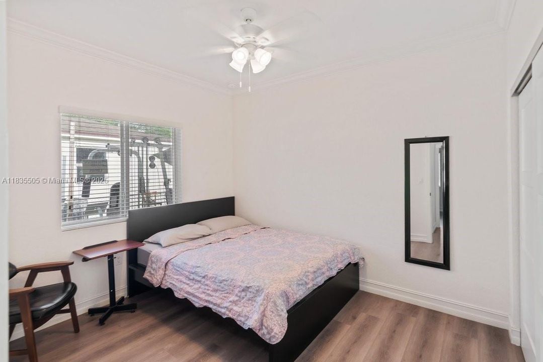 For Sale: $550,000 (3 beds, 2 baths, 1236 Square Feet)