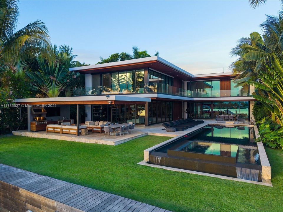 For Sale: $38,000,000 (5 beds, 5 baths, 7890 Square Feet)