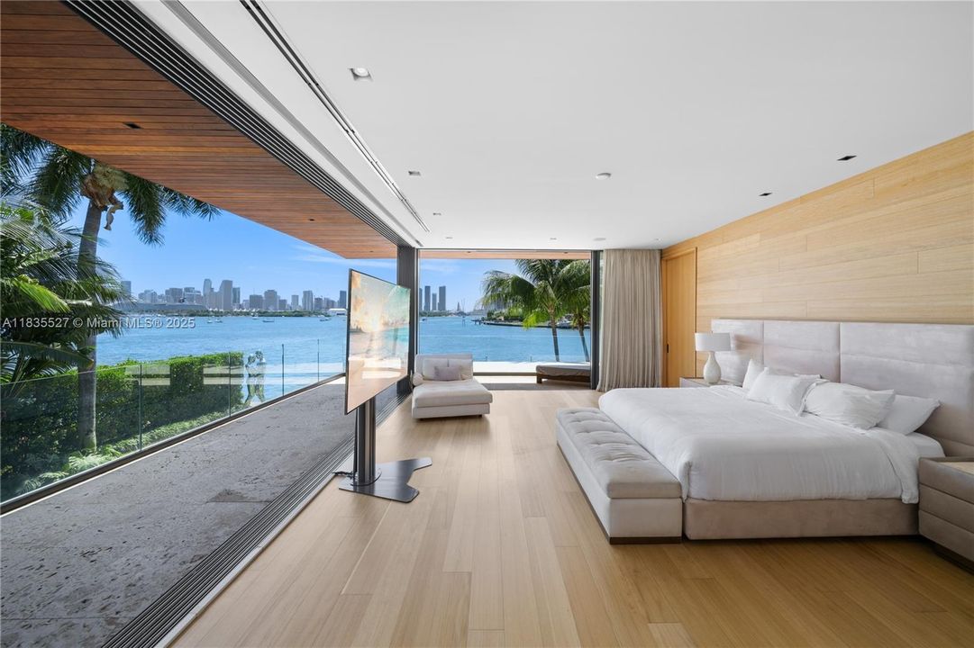 For Sale: $38,000,000 (5 beds, 5 baths, 7890 Square Feet)