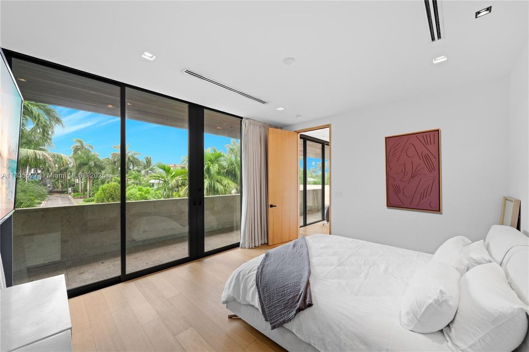 For Sale: $38,000,000 (5 beds, 5 baths, 7890 Square Feet)