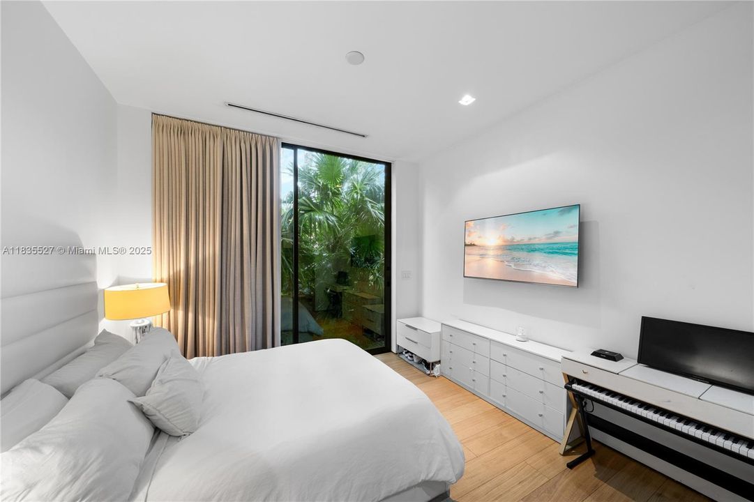 For Sale: $38,000,000 (5 beds, 5 baths, 7890 Square Feet)