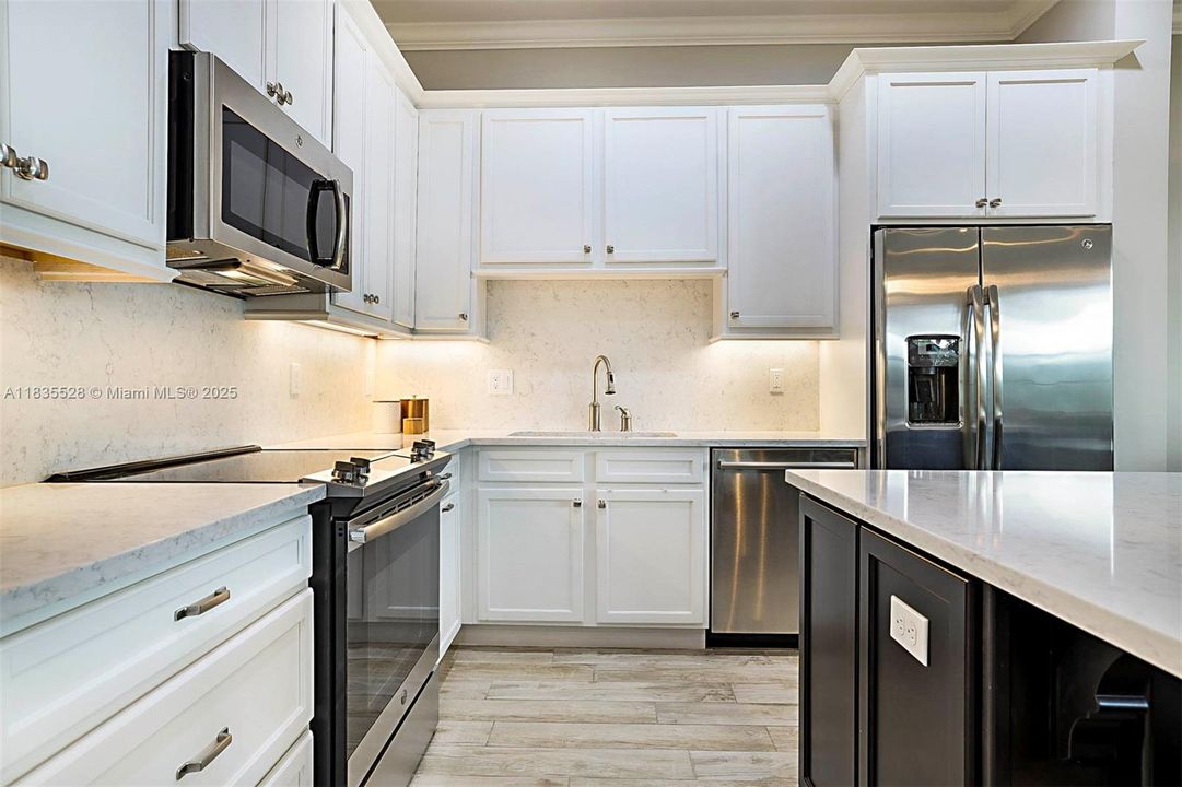 En Venta: $1,175,000 (3 camas, 2 baños, 2058 Pies cuadrados)