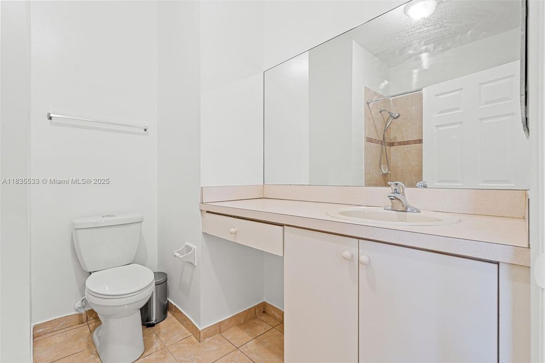 Recently Sold: $345,000 (3 beds, 2 baths, 1587 Square Feet)