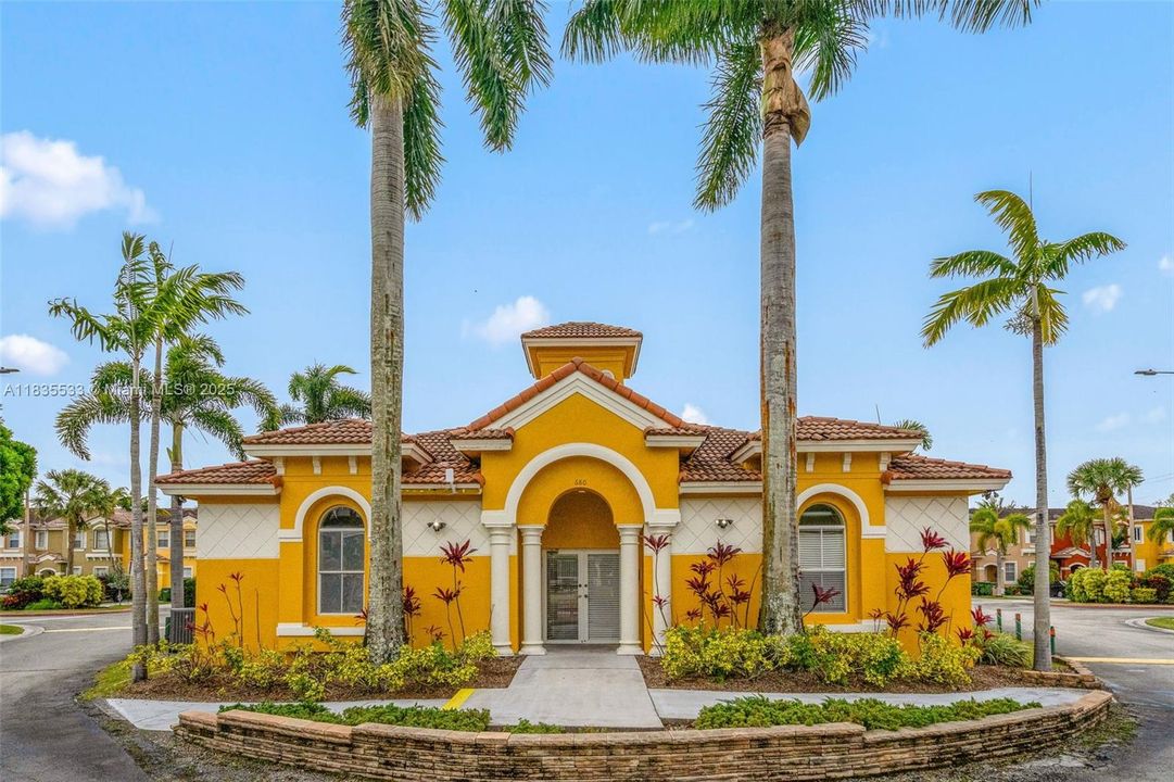 Recently Sold: $345,000 (3 beds, 2 baths, 1587 Square Feet)