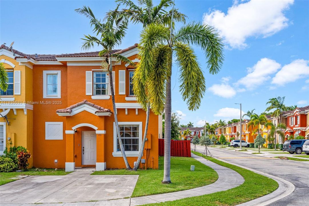 Recently Sold: $345,000 (3 beds, 2 baths, 1587 Square Feet)