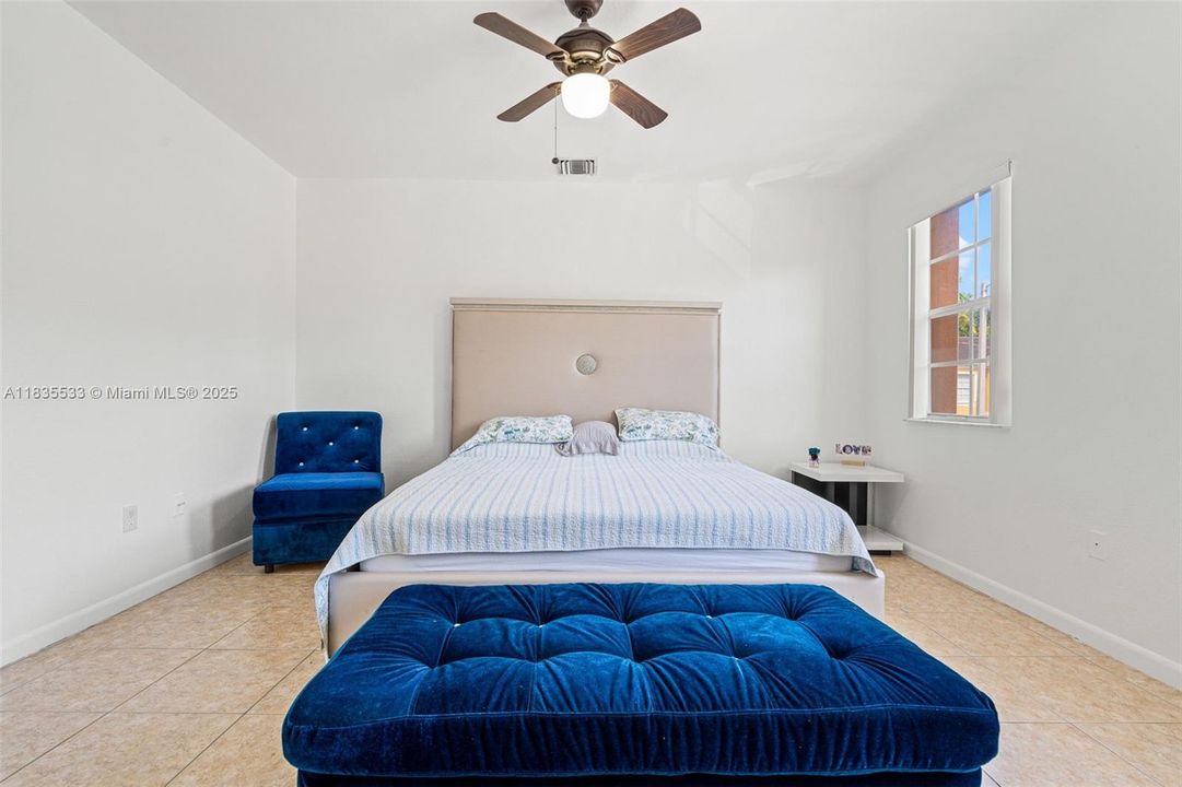 Recently Sold: $345,000 (3 beds, 2 baths, 1587 Square Feet)